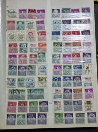 COLECCIÓN FILATÉLICA DE APROX 2.000 SELLOS MUNDO