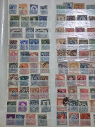 COLECCIÓN FILATÉLICA DE APROX 2.000 SELLOS MUNDO
