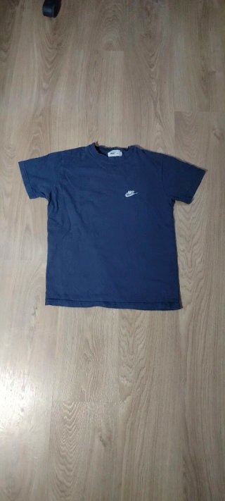 Camiseta Nike Sportswear básica de mama corta