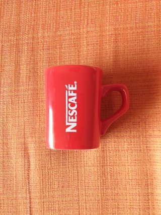 Taza Nescafé Roja