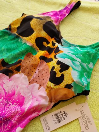 Bañador negro estampado  Nuevo T  52/54 ó 54/56