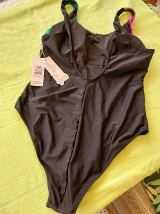 Bañador negro estampado  Nuevo T  52/54 ó 54/56