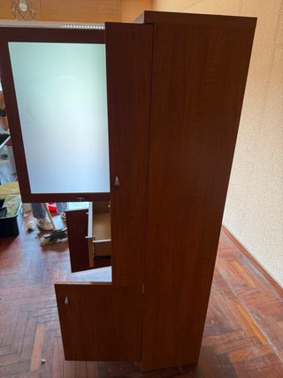 Mueble de salón madera y cristal