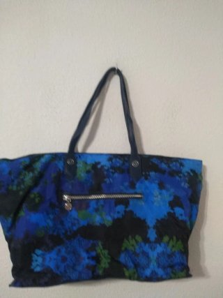 Bolso Desigual floral azul y negro