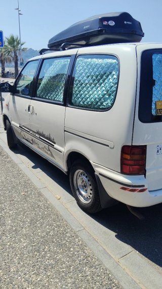 Nissan Serena 1995