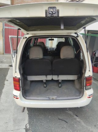Nissan Serena 1995