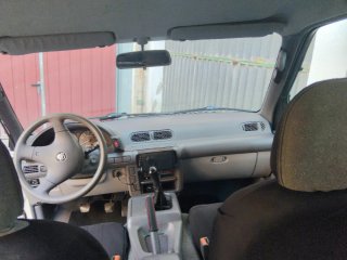 Nissan Serena 1995