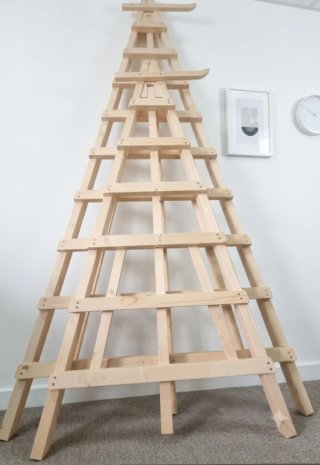 Escalera de madera mallorquina