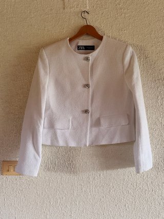 Chaqueta Zara tipo Chanel Blanca