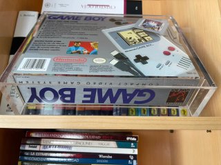 Nintendo Game Boy Compact Video Game System. Nueva