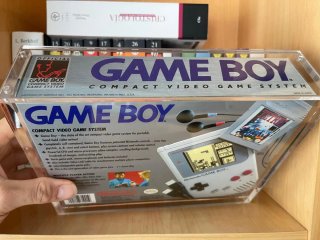 Nintendo Game Boy Compact Video Game System. Nueva
