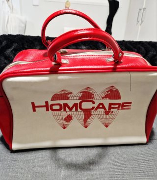 Bolso vintage HOMCARE rojo y blanco