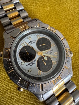 Reloj Lotus Cronógrafo Dorado y Plateado
