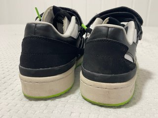 Zapatillas Adidas Forum Low Negras y Verdes