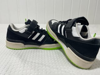 Zapatillas Adidas Forum Low Negras y Verdes