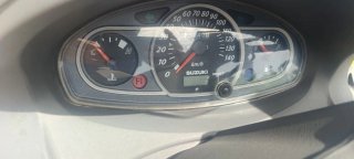 Suzuki Burgman Uh 200 gris