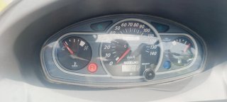 Suzuki Burgman Uh 200 gris