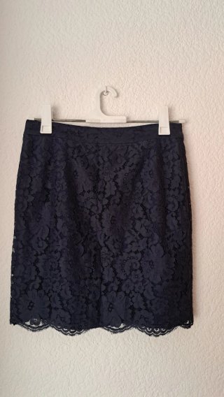 Falda encaje