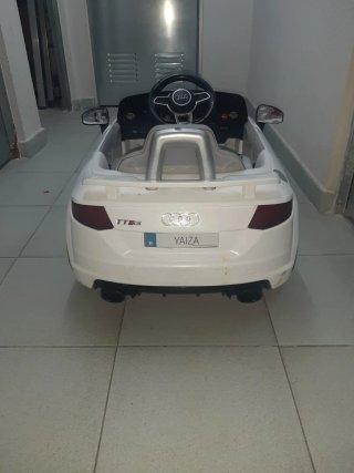 Coche eléctrico 12V con mando