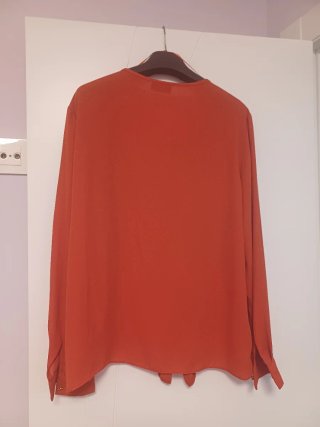Blusa naranja talla 42