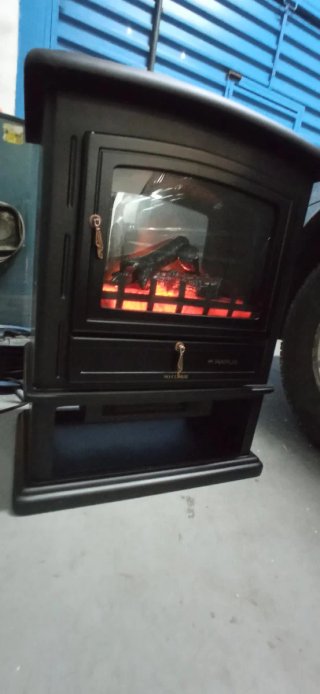 Chimenea eléctrica negra