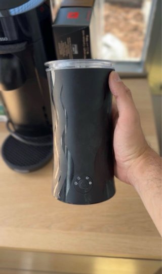 Nespresso Vertuo Plus Automática + espumador