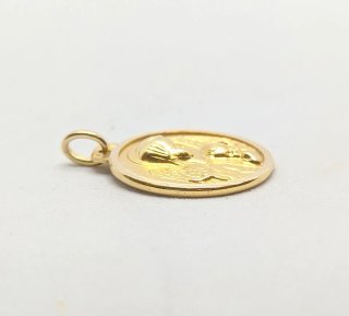 Colgante Medalla Religiosa de oro de 18k, 2.61 g.
