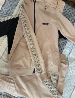 Conjunto Guess Negro y Beige