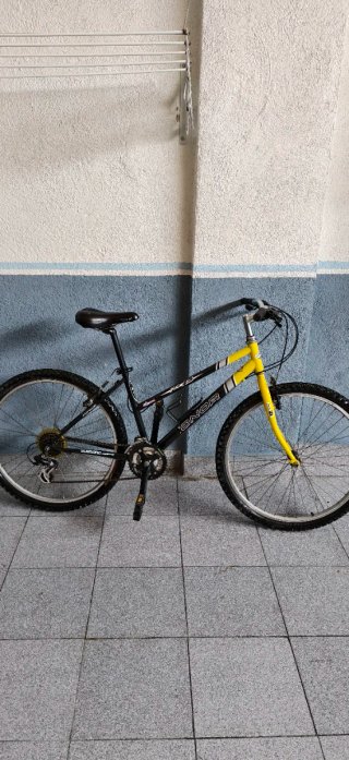 Bicicleta Montaña CONOR XC 25 Negra/Amarilla