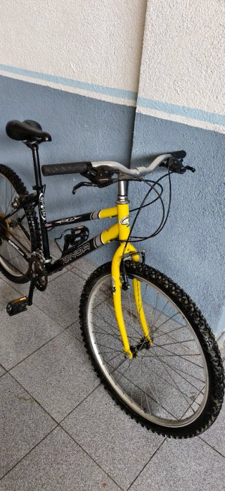 Bicicleta Montaña CONOR XC 25 Negra/Amarilla
