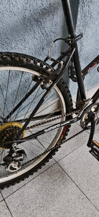 Bicicleta Montaña CONOR XC 25 Negra/Amarilla