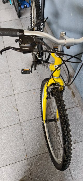 Bicicleta Montaña CONOR XC 25 Negra/Amarilla