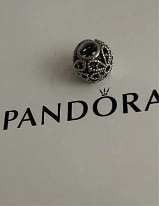 Pandora Charm Flor Tallada Plata