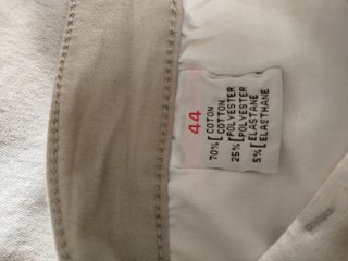 Pantalón Pirata Vaquero y Bermuda Beig talla 44.