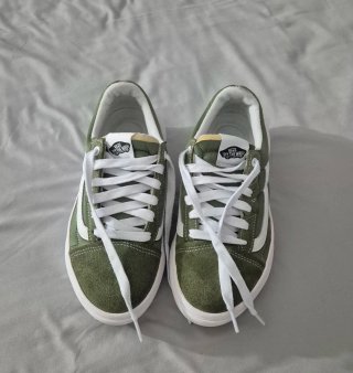 Vans verdi mm 38 solo provate  mi sono corte  49 e