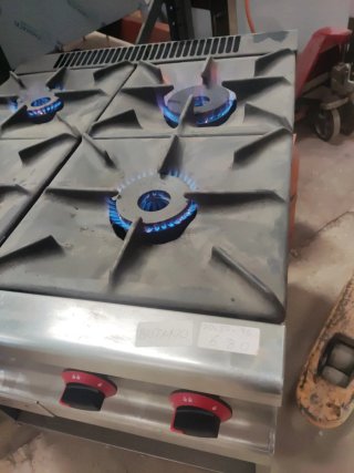 COCINA INDUSTRIAL 4 FUEGOS.  MIRA MI PERFIL