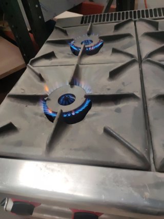 COCINA INDUSTRIAL 4 FUEGOS.  MIRA MI PERFIL