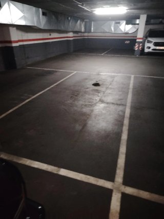 Buena inversion Plaza parking para coche grande