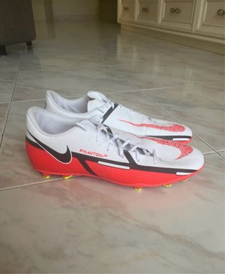 Botas de fútbol Nike Phantom Rojas