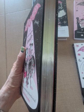 Isadora Moon y el hechizo mágico / Isadora Moon...