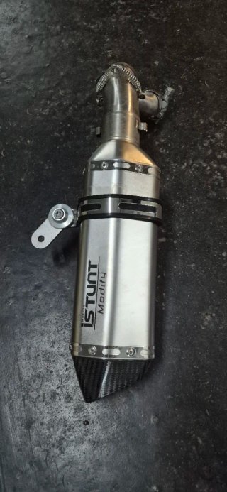 Escape deportivo S1000 XR K49