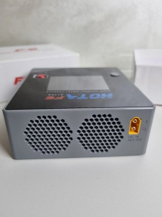 Caricabatterie HOTA F6 Quad Channel 4x15A