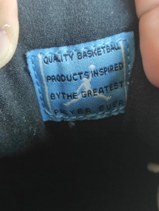 Air Jordan 11 Retro Legend Blue
