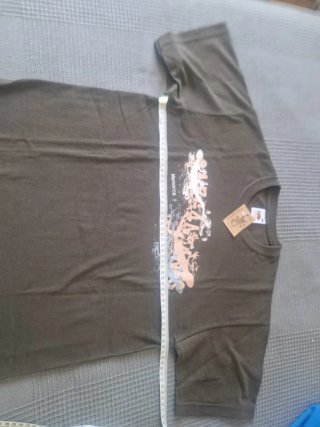 Camiseta algodón verde militar , unisex