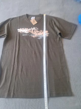 Camiseta algodón verde militar , unisex