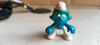 Pitufo con casco verde