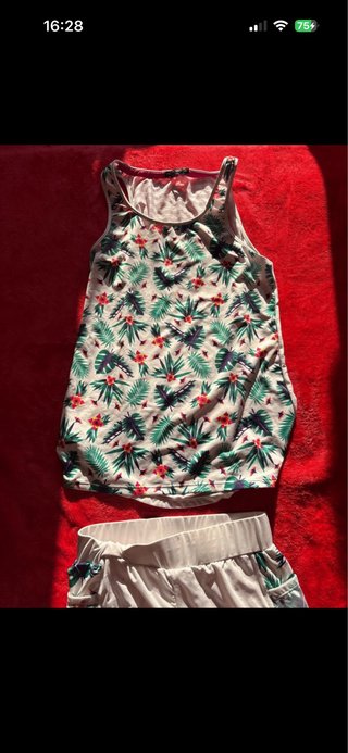 Conjunto chándal estampado tropical