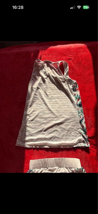 Conjunto chándal estampado tropical