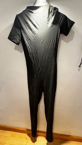 Enterizo negro de vestir