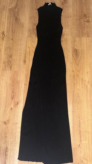 Vestido largo negro cuello alto